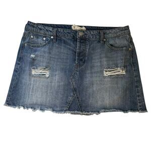 Altar'd State Women's Y2K Cut Off Distressed Denim Jean Mini Skirt Large